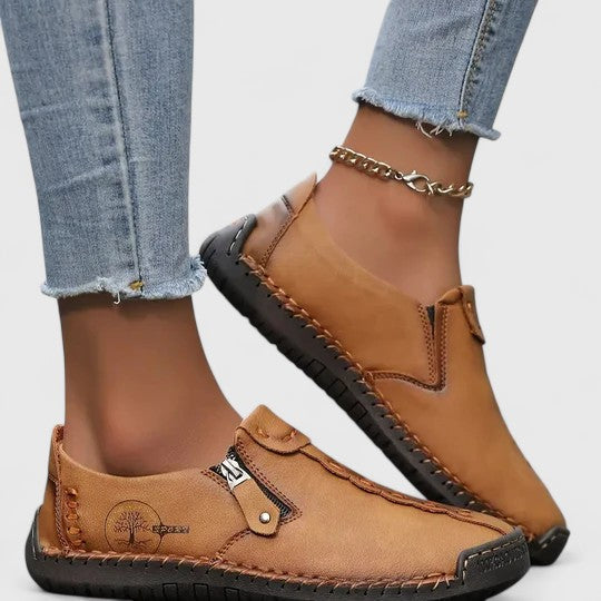 Brown / 13 US | 44 EU