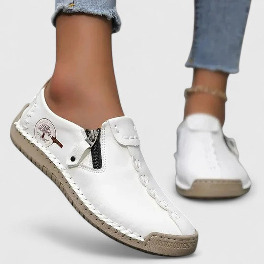 White / 13 US | 44 EU