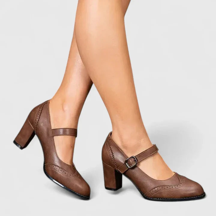 Brown / 12 US | 43 EU